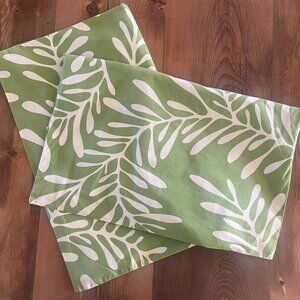Set Of 2 West Elm Botanical Pillowcases Green & White Cotton Olive Leaf Print